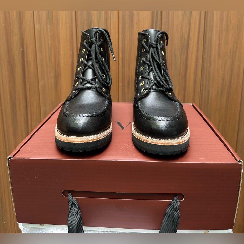 Men's Black Leather Lace-Up Boots